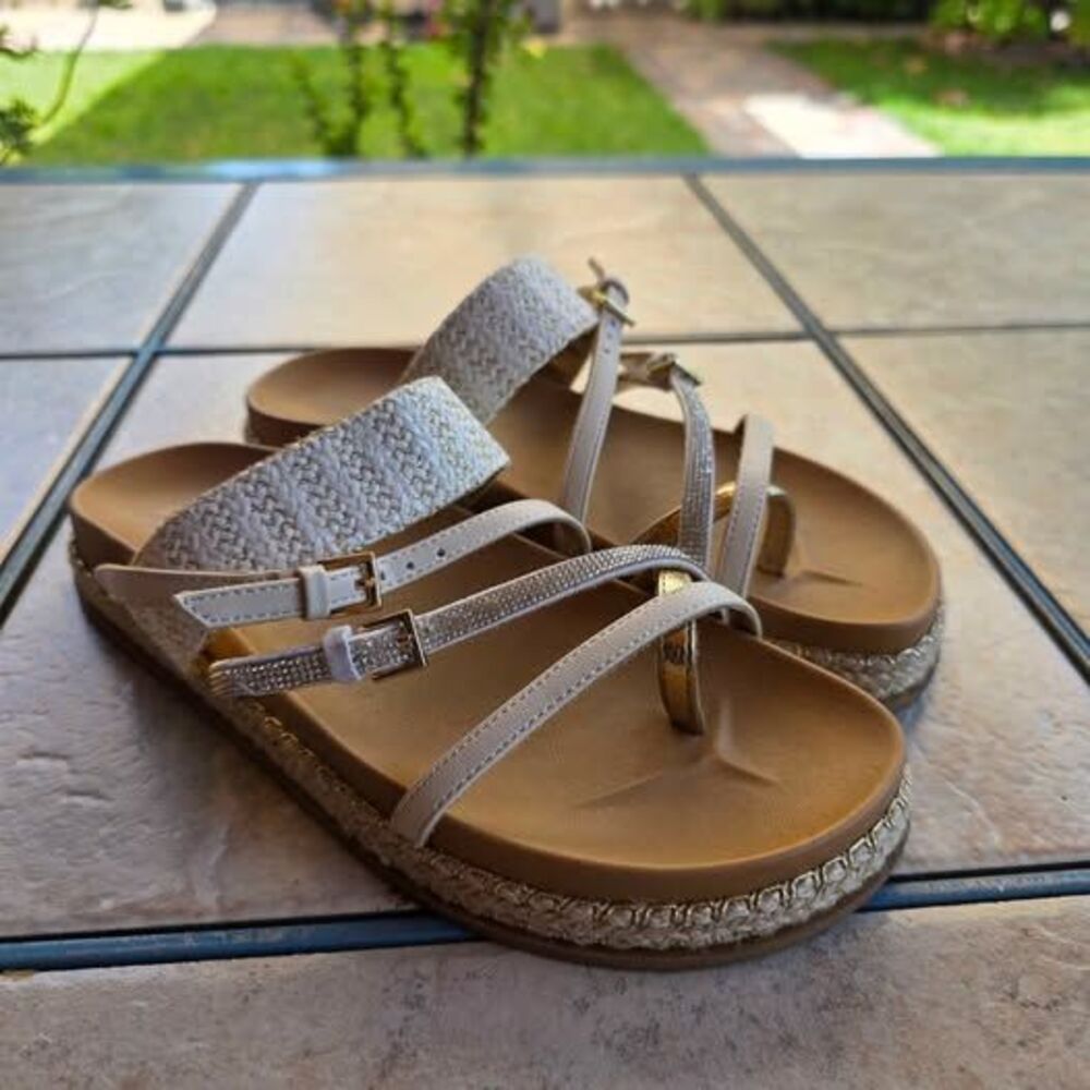Steve Madden JTICKLE 4M White Gold Flat Sandals